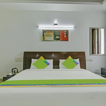 מלון Dreamz Hospitality גורגאון מראה חיצוני תמונה