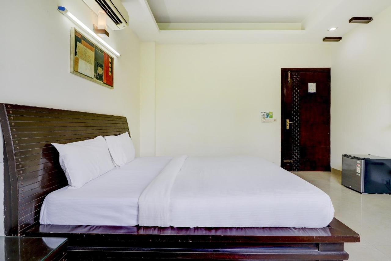 מלון Dreamz Hospitality גורגאון מראה חיצוני תמונה