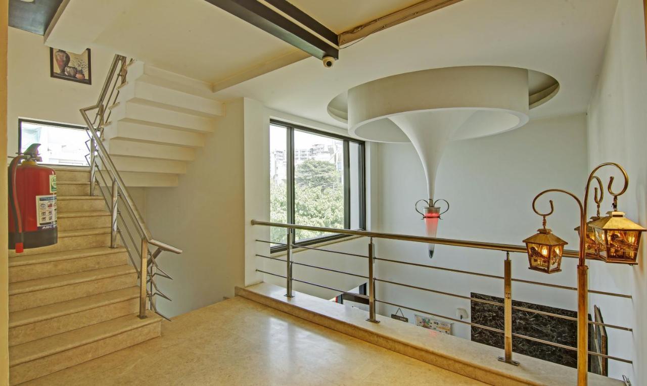 מלון Dreamz Hospitality גורגאון מראה חיצוני תמונה